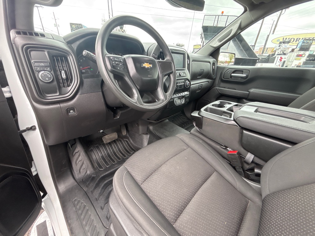 Photo 9 of this CHEVROLET C1500