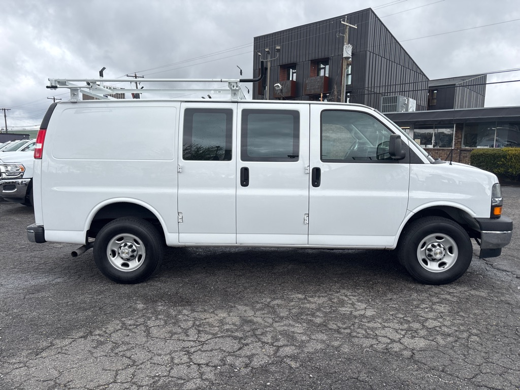 Photo 6 of this CHEVROLET G2500