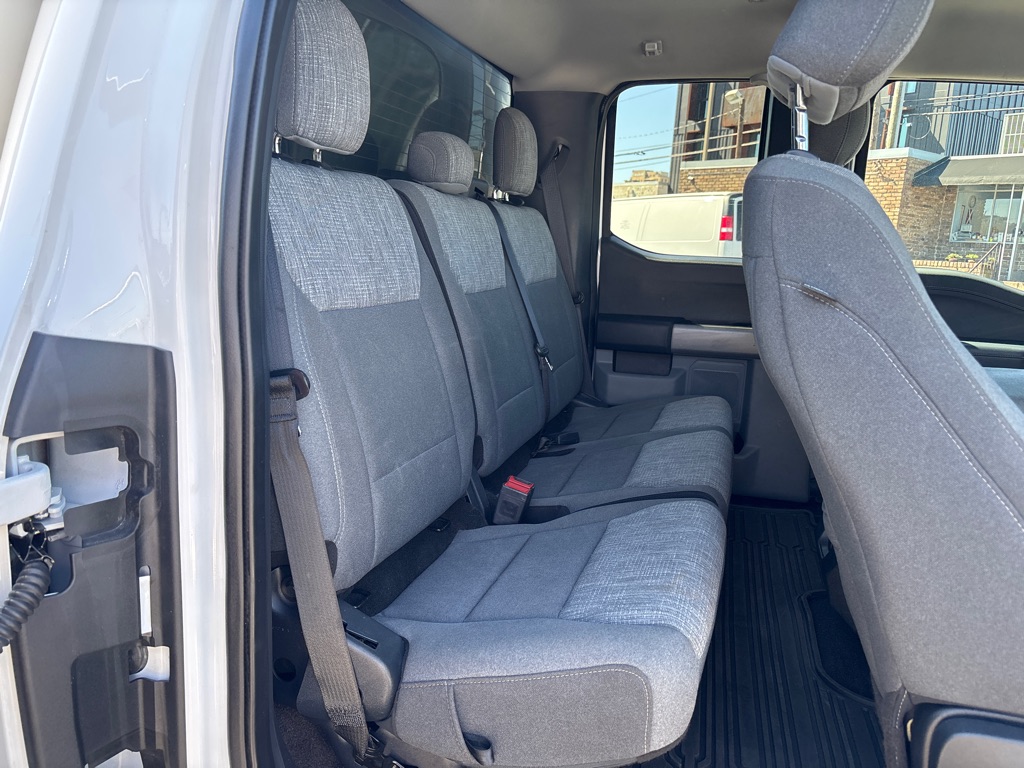 Photo 21 of this FORD F150