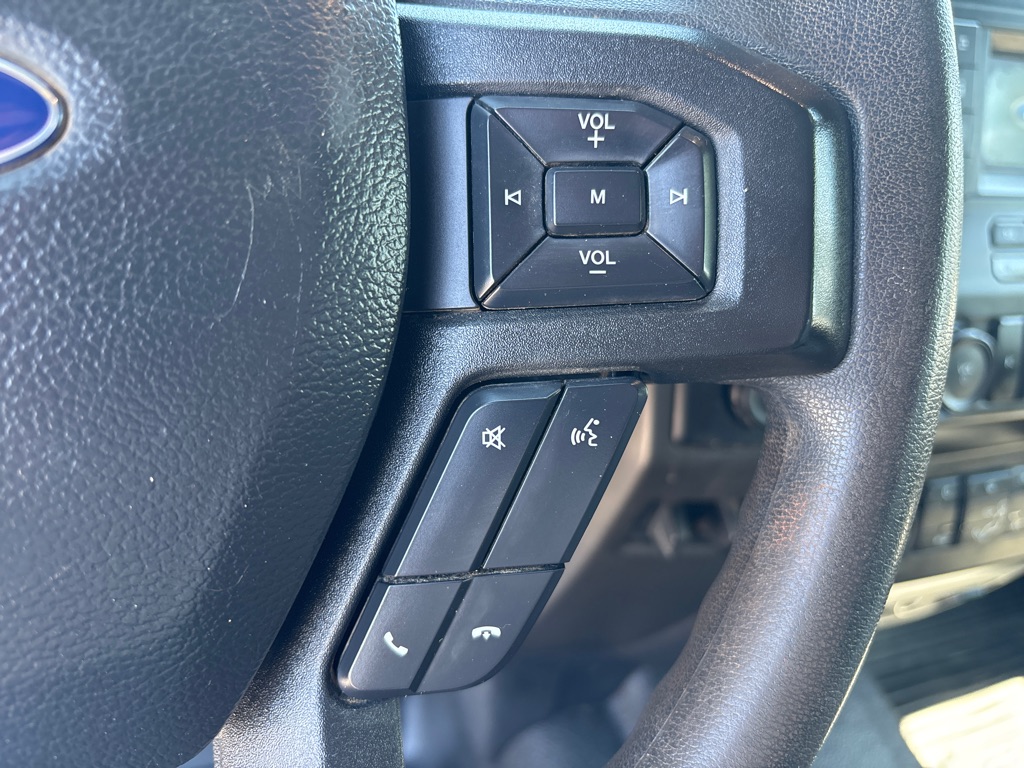 Photo 13 of this FORD F550