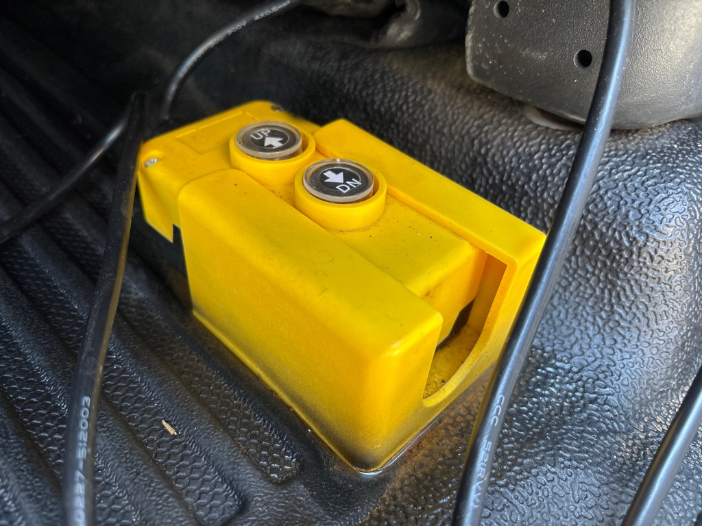 Photo 19 of this FORD F550