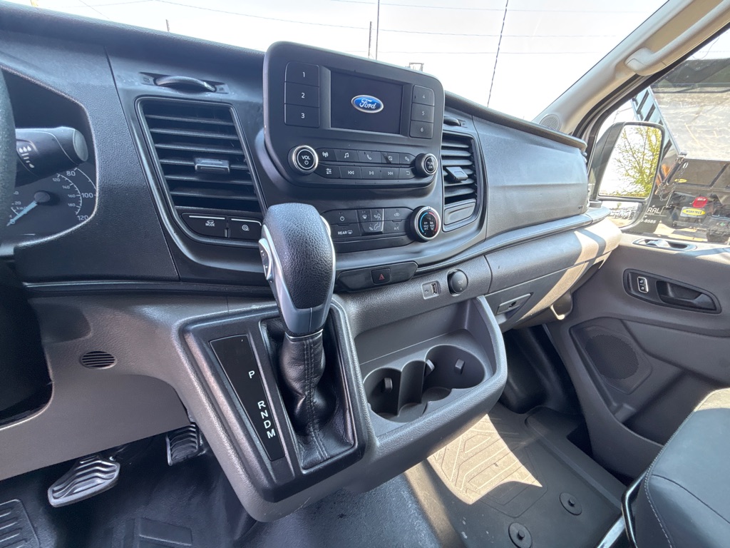Photo 14 of this FORD TRANSIT