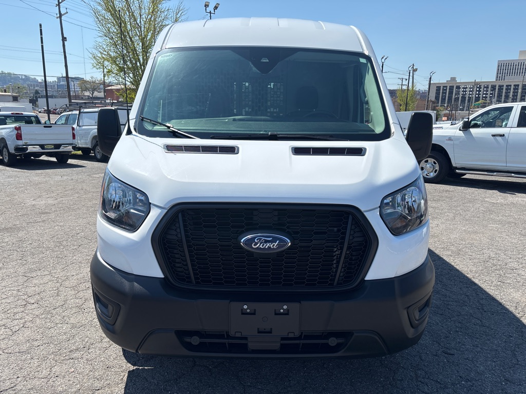 Photo 8 of this FORD TRANSIT