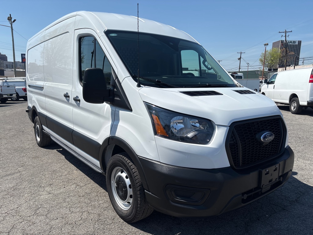 Photo 7 of this FORD TRANSIT