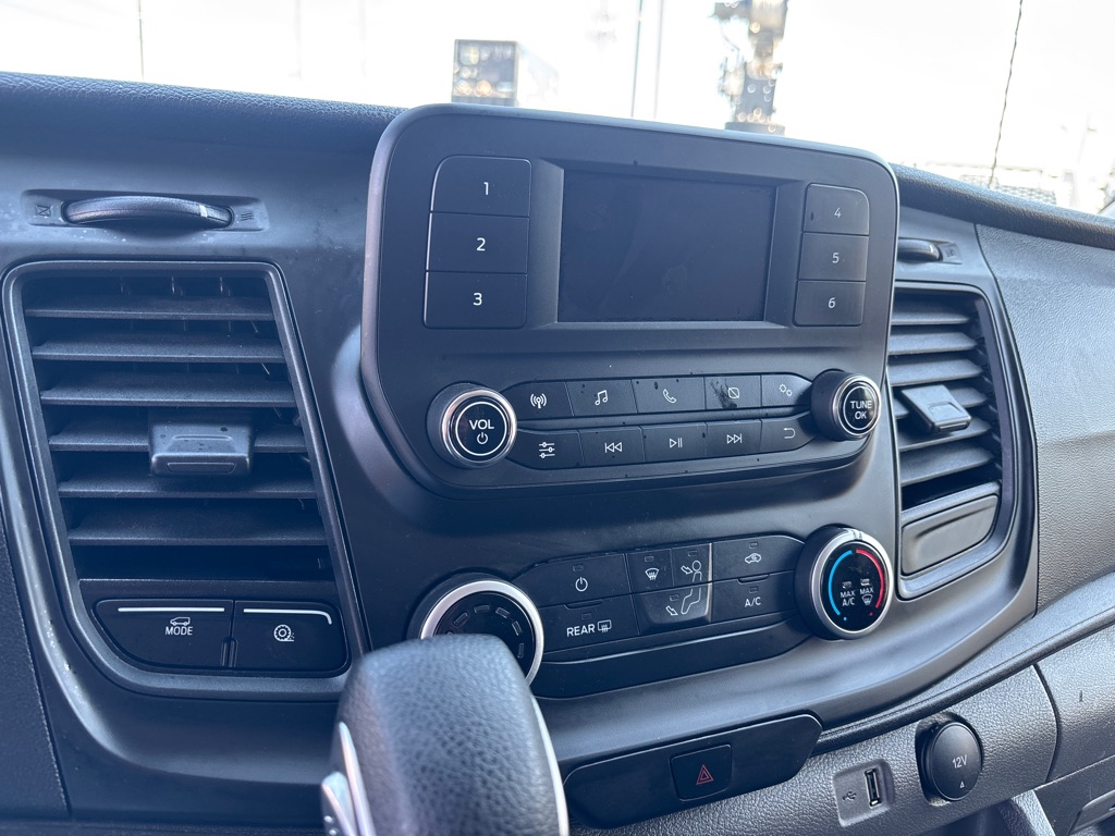 Photo 15 of this FORD TRANSIT