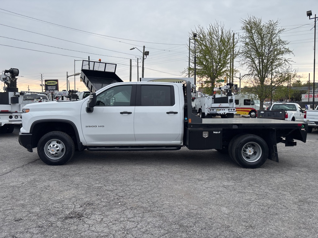 Photo 2 of this CHEVROLET SILVERADO 3500