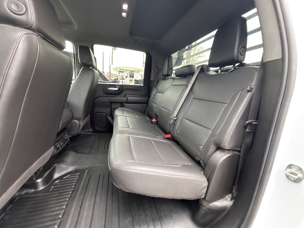 Photo 19 of this CHEVROLET SILVERADO 3500