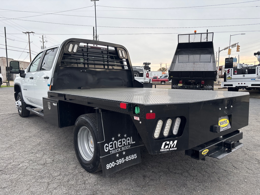Photo 3 of this CHEVROLET SILVERADO 3500