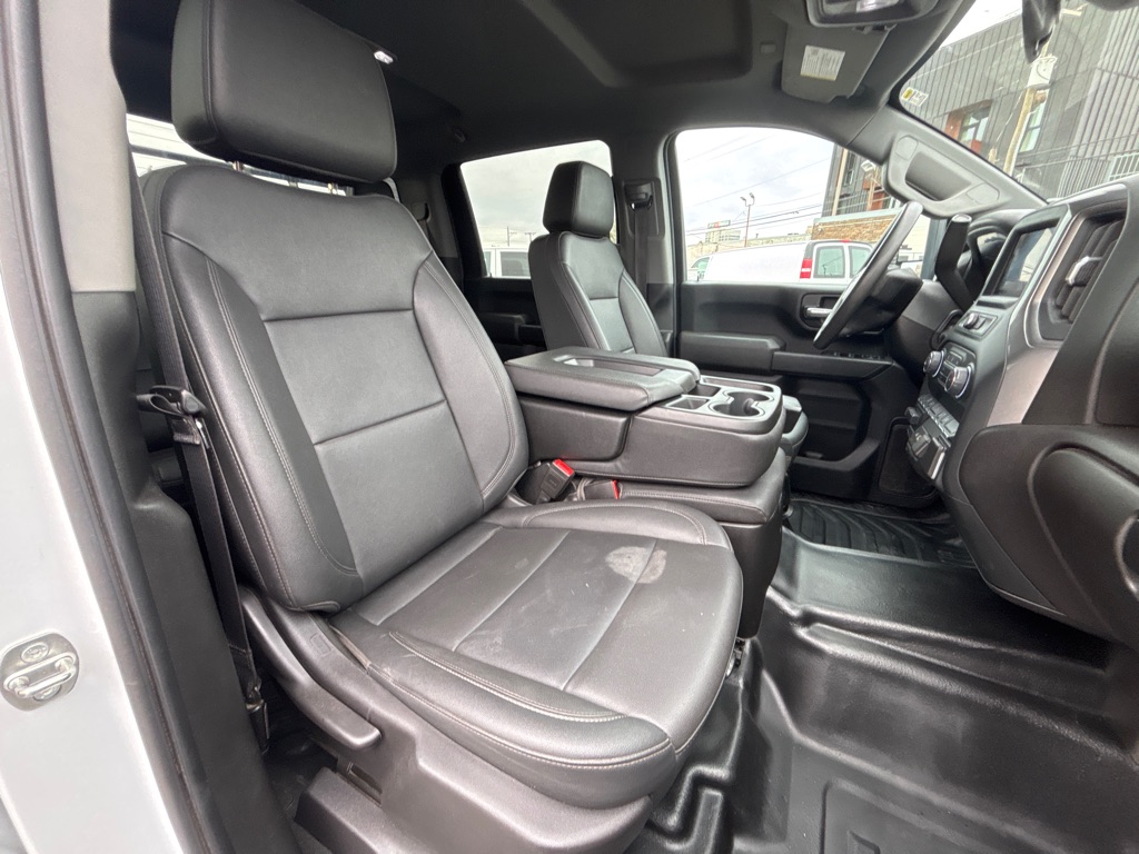 Photo 21 of this CHEVROLET SILVERADO 3500