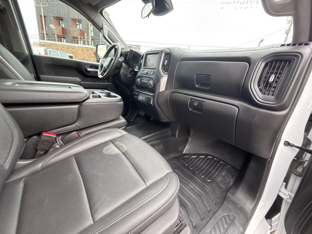 Photo 20 of this CHEVROLET SILVERADO 3500