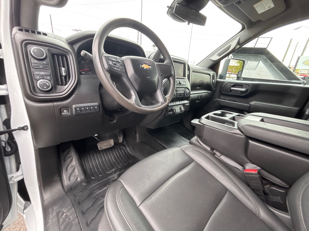 Photo 10 of this CHEVROLET SILVERADO 3500