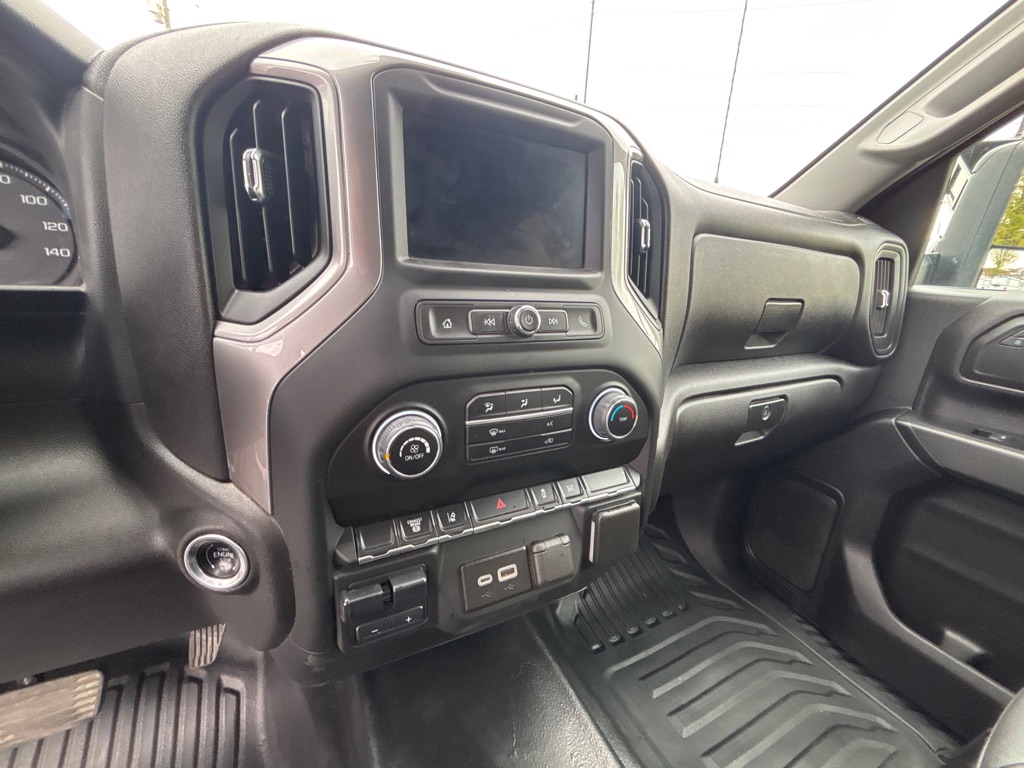 Photo 15 of this CHEVROLET SILVERADO 3500