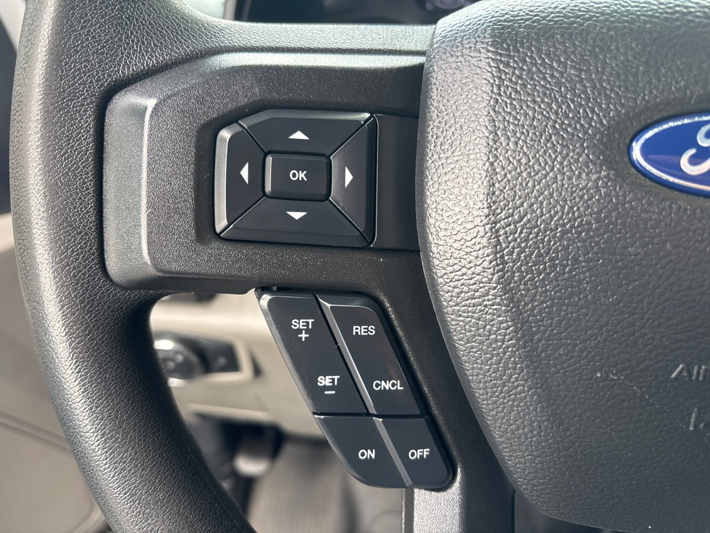 Photo 11 of this FORD F550