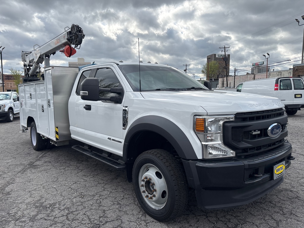 Photo 7 of this FORD F550