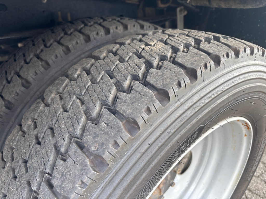 Photo 36 of this FORD F550