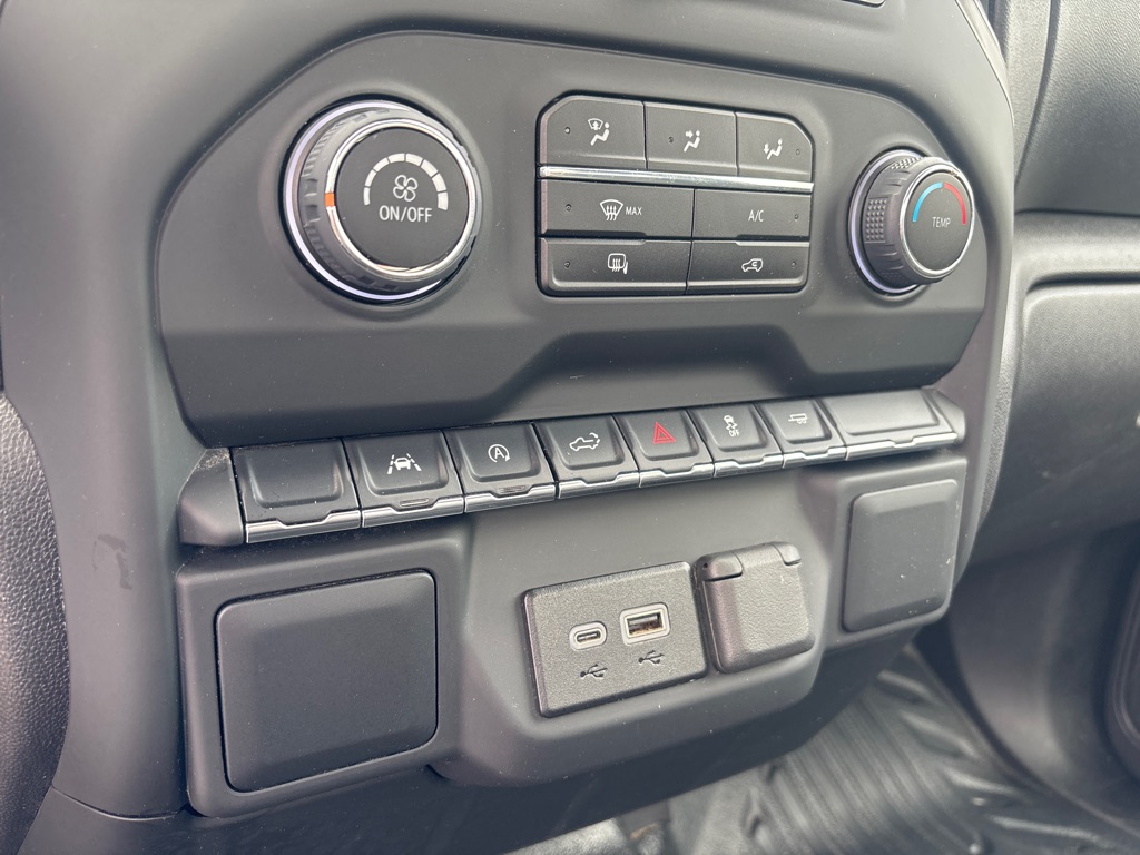 Photo 15 of this CHEVROLET SILVERADO 1500