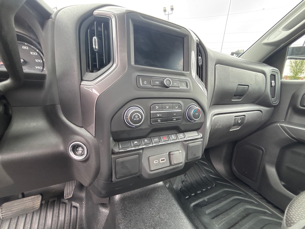 Photo 13 of this CHEVROLET SILVERADO 1500