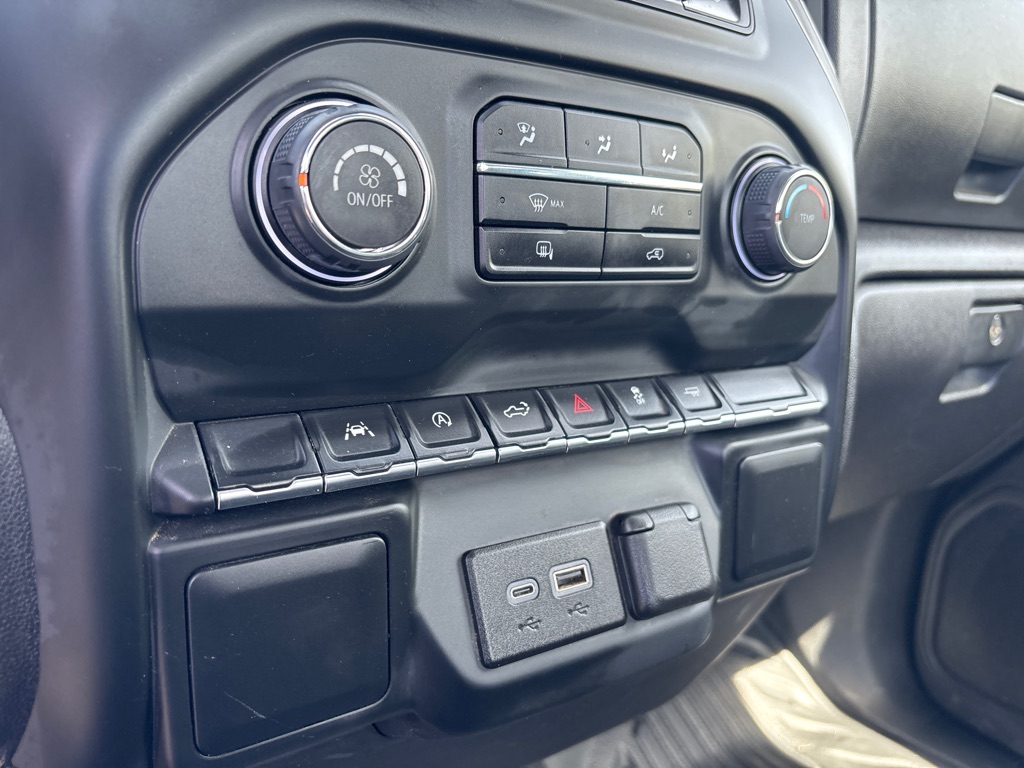 Photo 15 of this CHEVROLET SILVERADO 1500