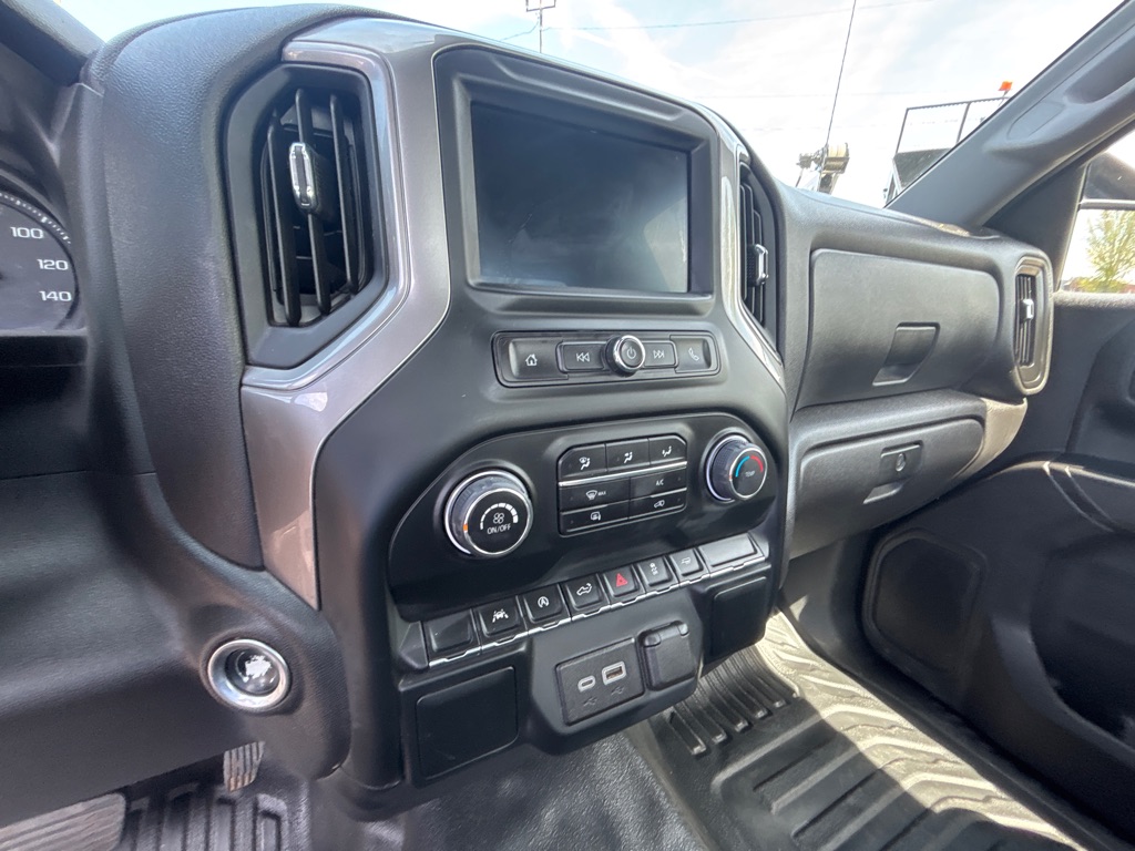Photo 13 of this CHEVROLET SILVERADO 1500