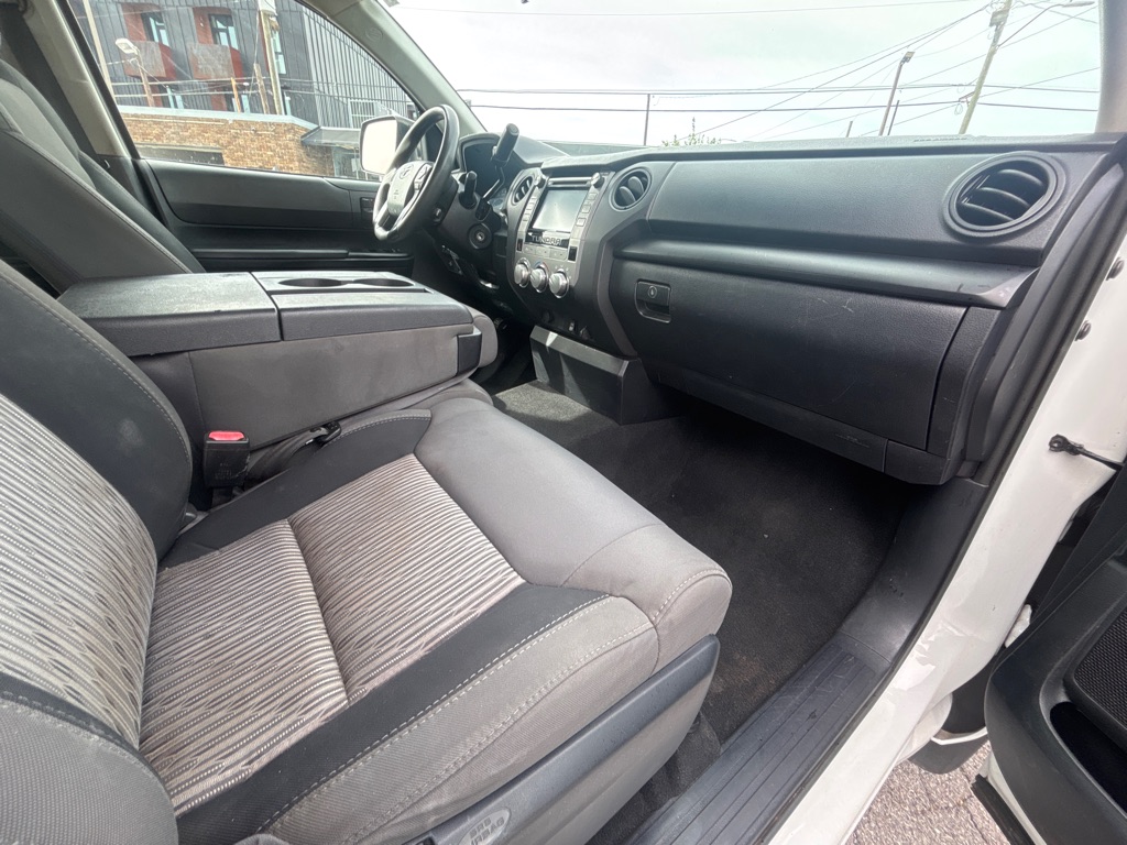 Photo 16 of this TOYOTA TUNDRA