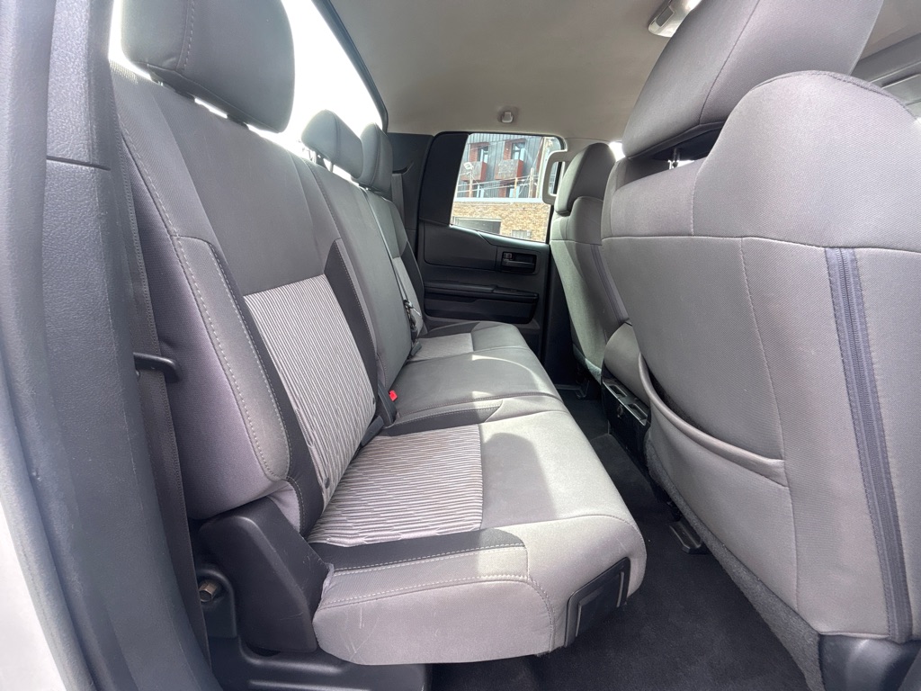 Photo 18 of this TOYOTA TUNDRA