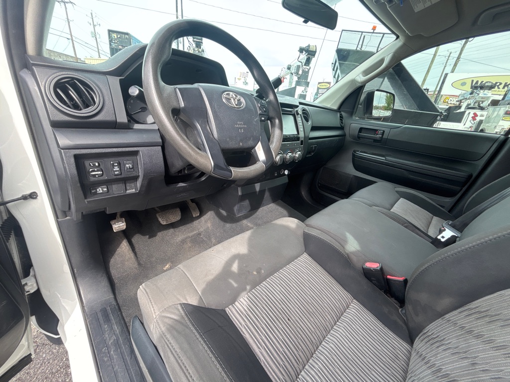 Photo 9 of this TOYOTA TUNDRA