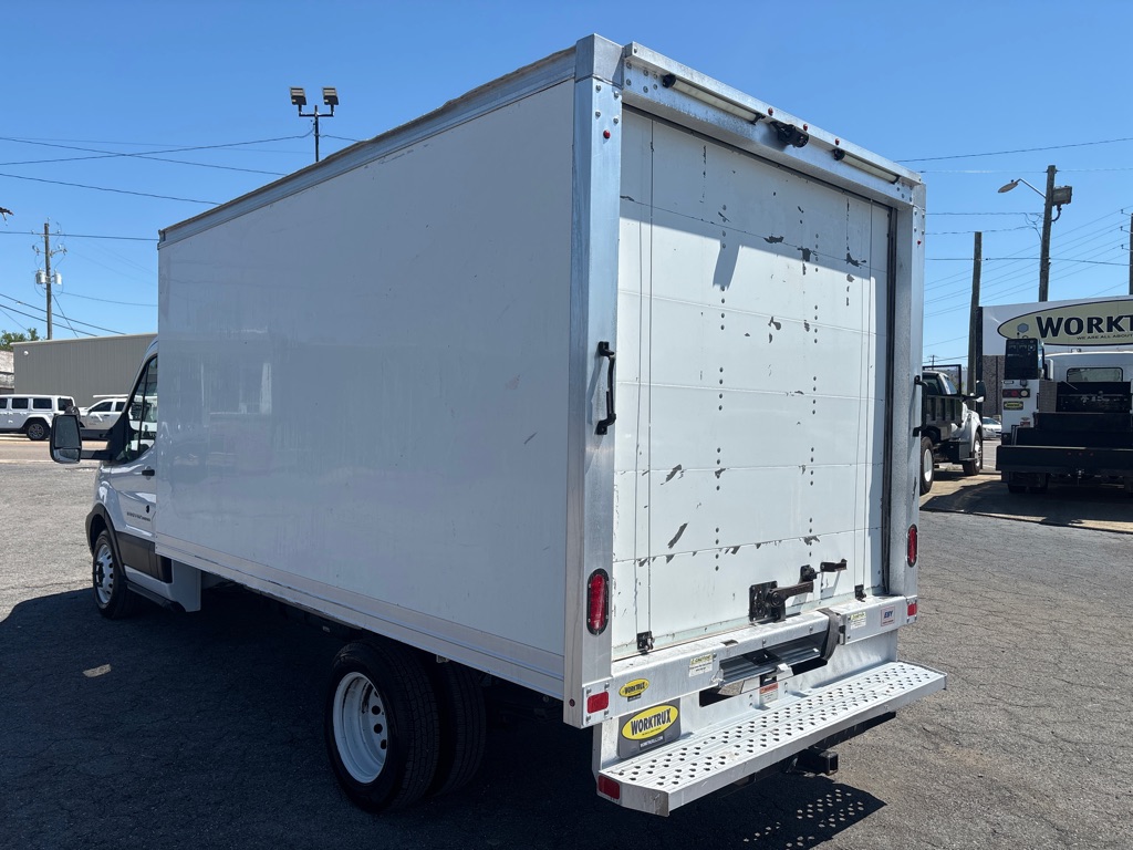 Photo 3 of this FORD T350