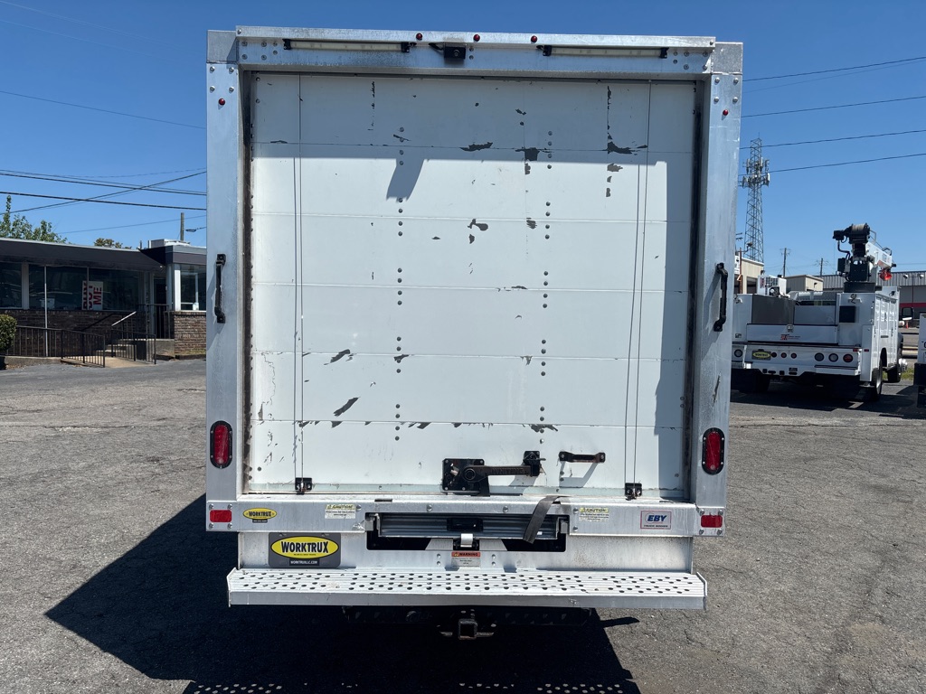 Photo 4 of this FORD T350