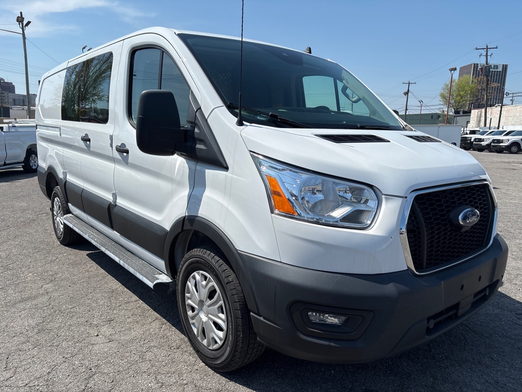 Photo 7 of this FORD TRANSIT