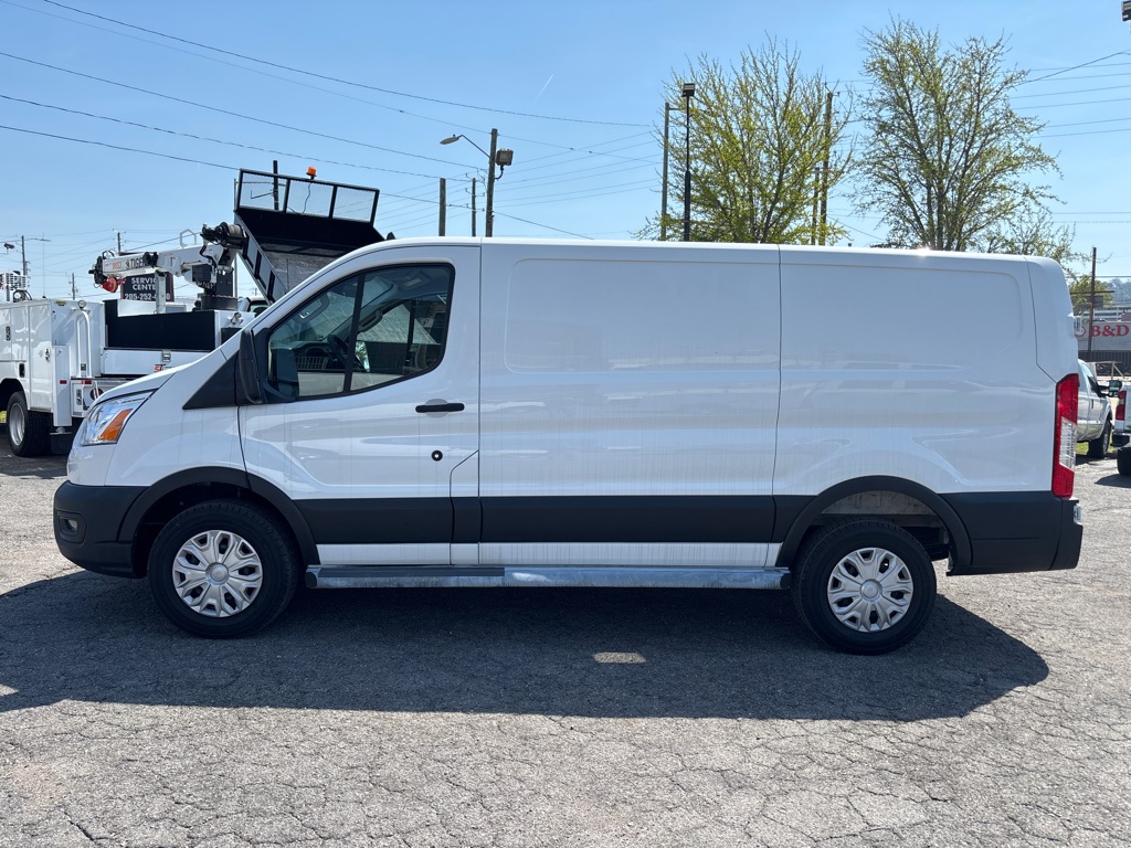 Photo 2 of this FORD TRANSIT