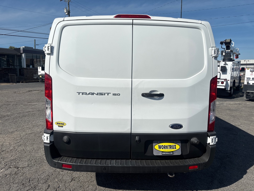Photo 4 of this FORD TRANSIT