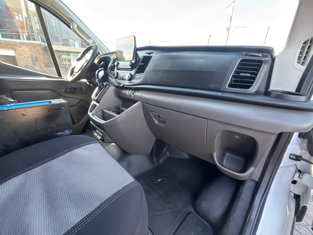 Photo 17 of this FORD TRANSIT