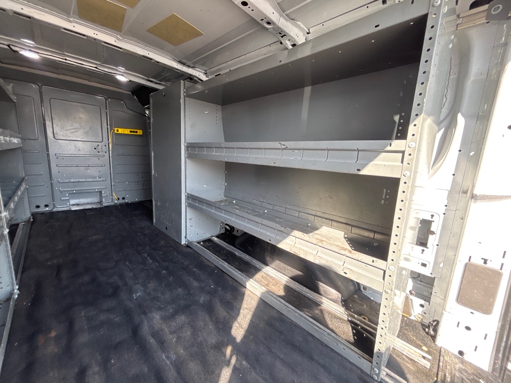 Photo 21 of this FORD TRANSIT