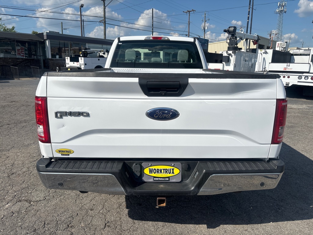 Photo 4 of this FORD F150