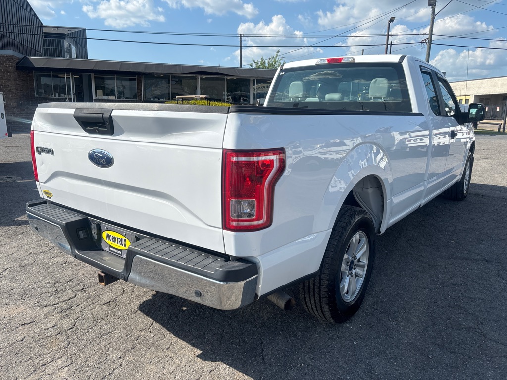 Photo 5 of this FORD F150