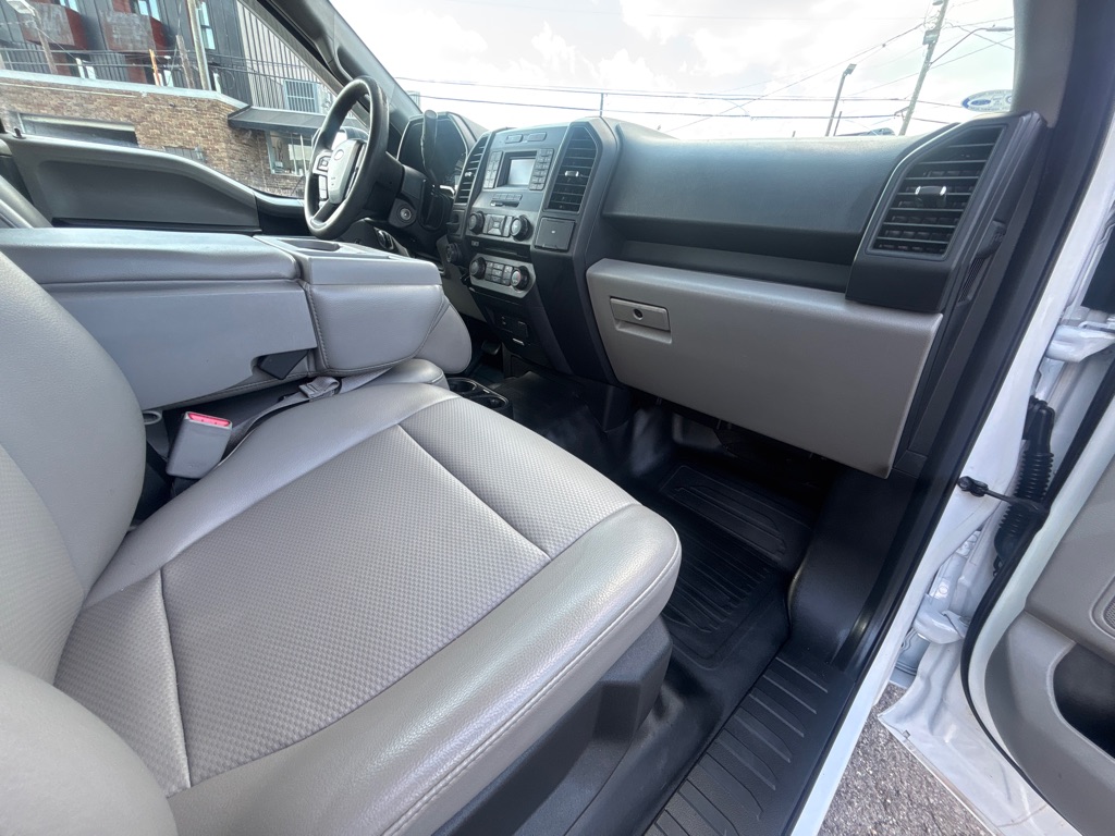 Photo 17 of this FORD F150