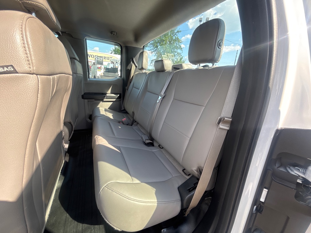 Photo 16 of this FORD F150