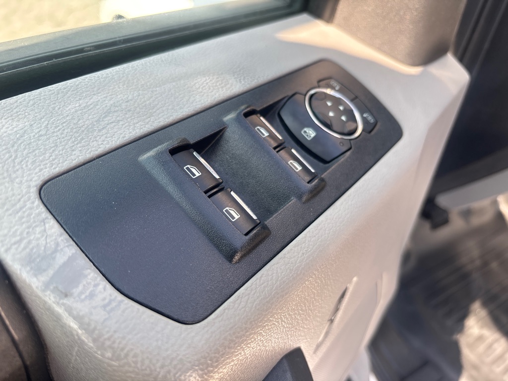 Photo 9 of this FORD F150