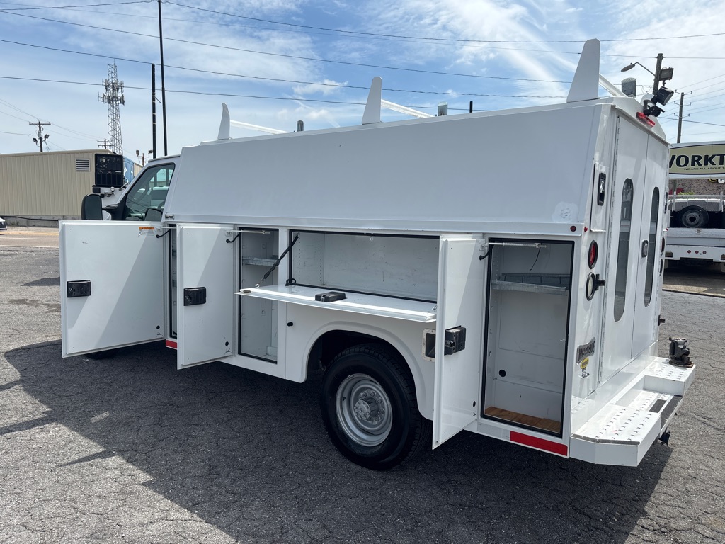 Photo 20 of this FORD ECONOLINE