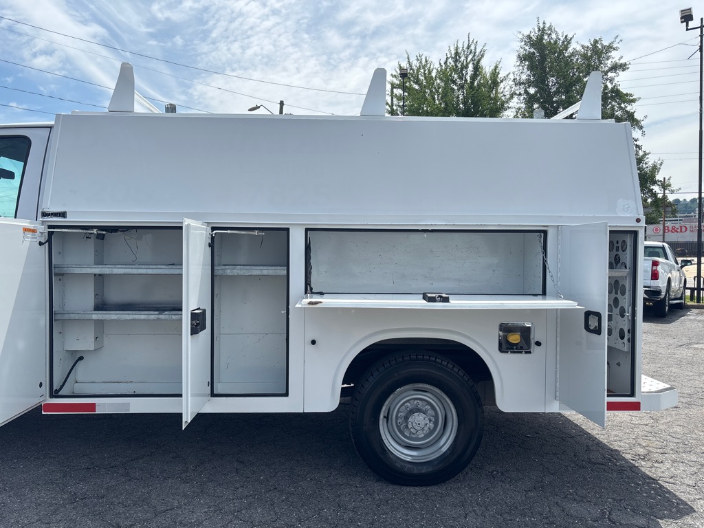 Photo 19 of this FORD ECONOLINE