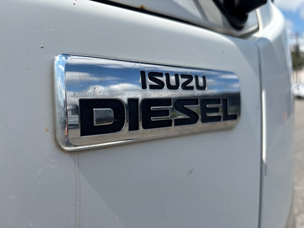 Photo 9 of this ISUZU NPR HD