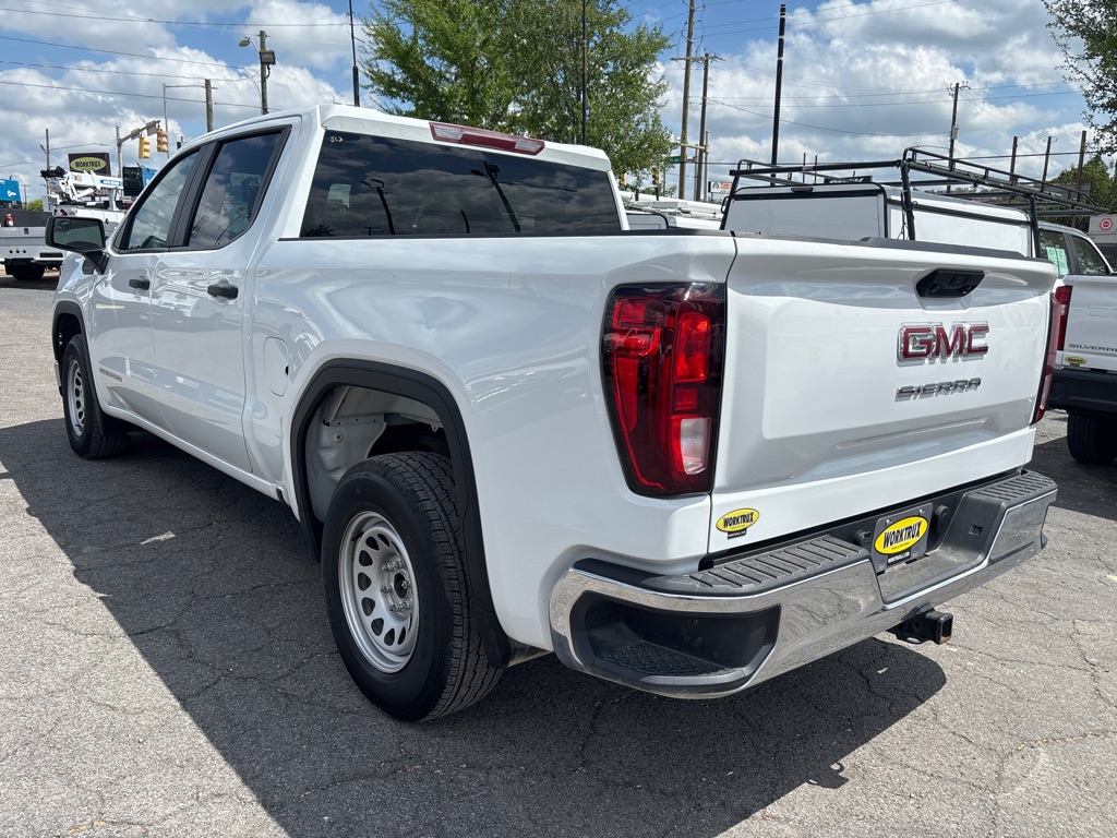 Photo 3 of this GMC SIERRA