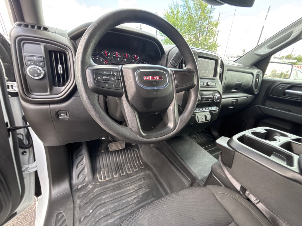Photo 6 of this GMC SIERRA