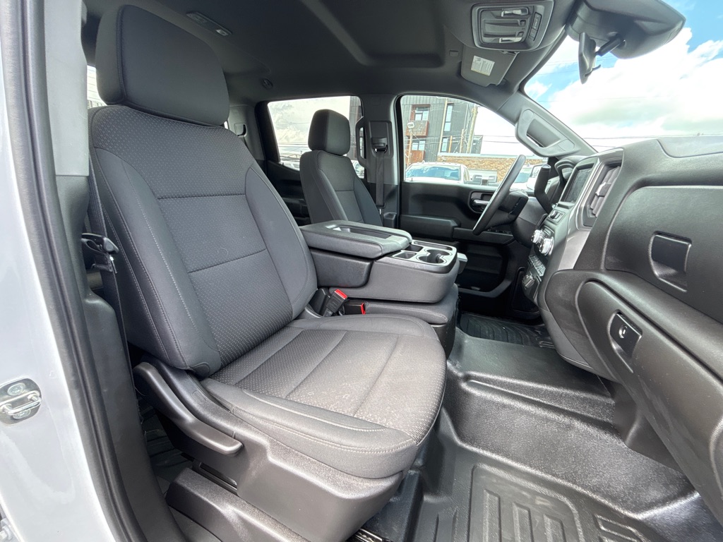 Photo 11 of this GMC SIERRA