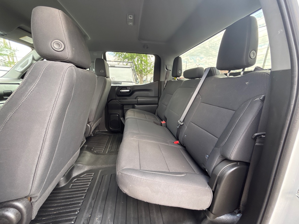 Photo 9 of this GMC SIERRA