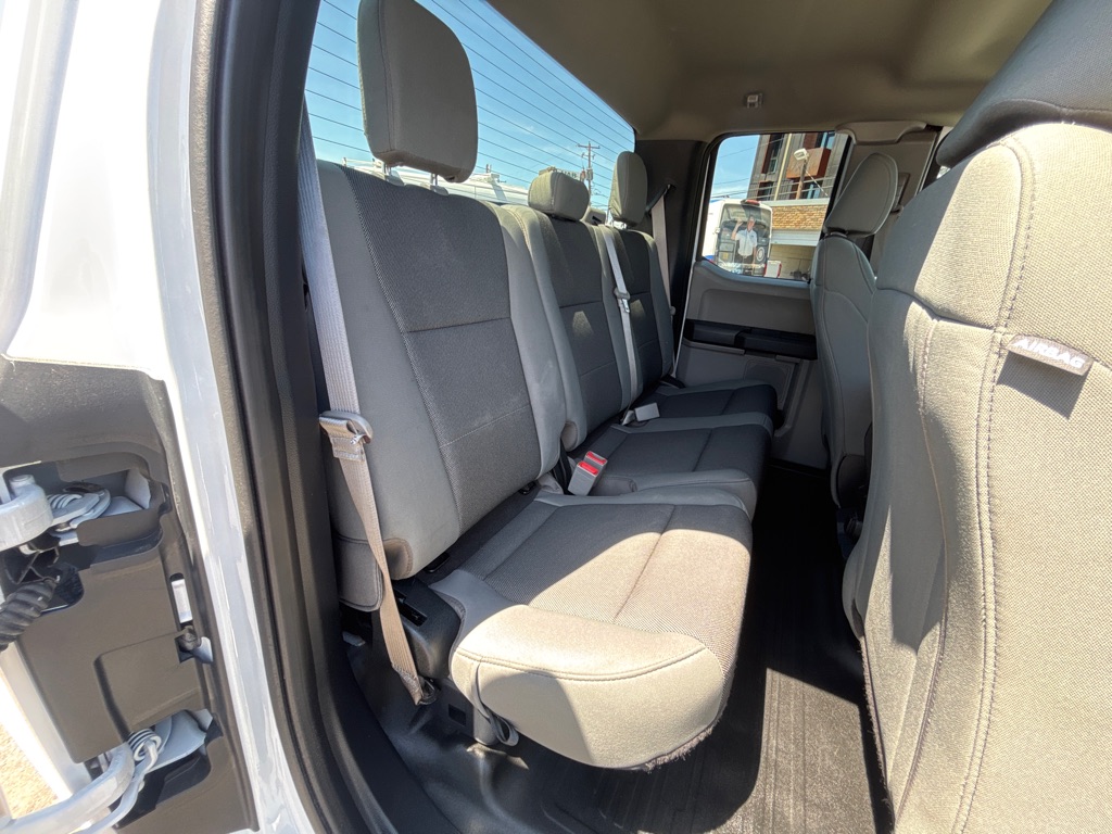 Photo 19 of this FORD F150