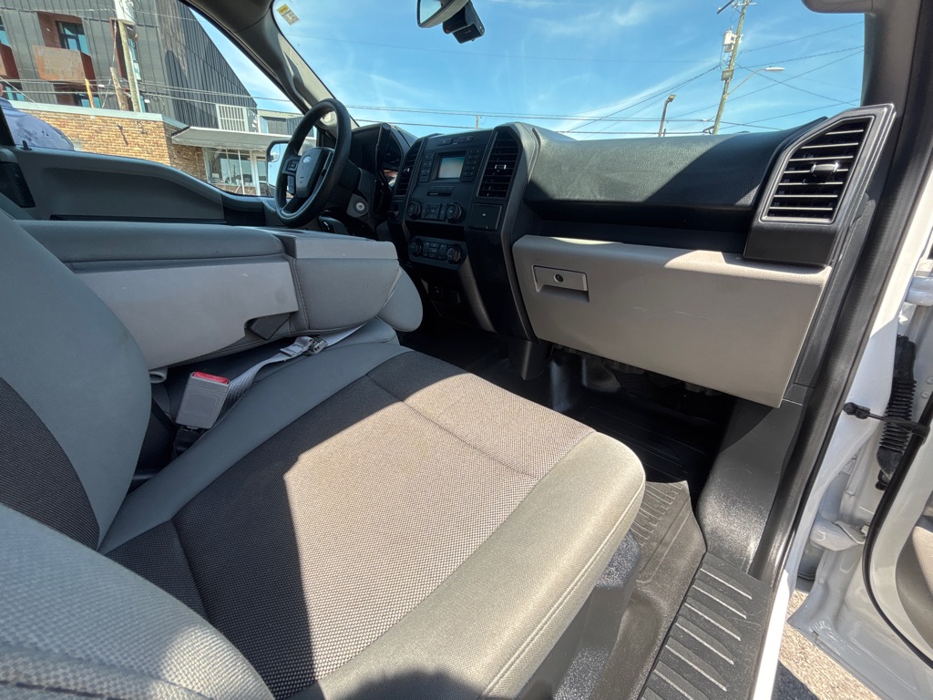 Photo 17 of this FORD F150