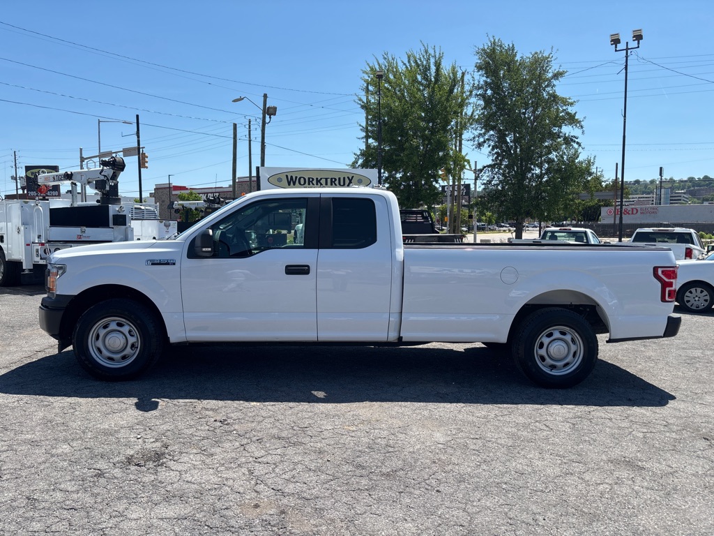Photo 2 of this FORD F150
