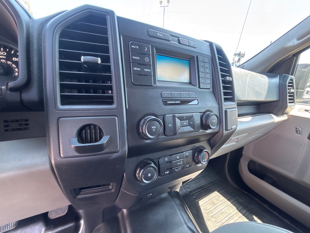 Photo 13 of this FORD F150