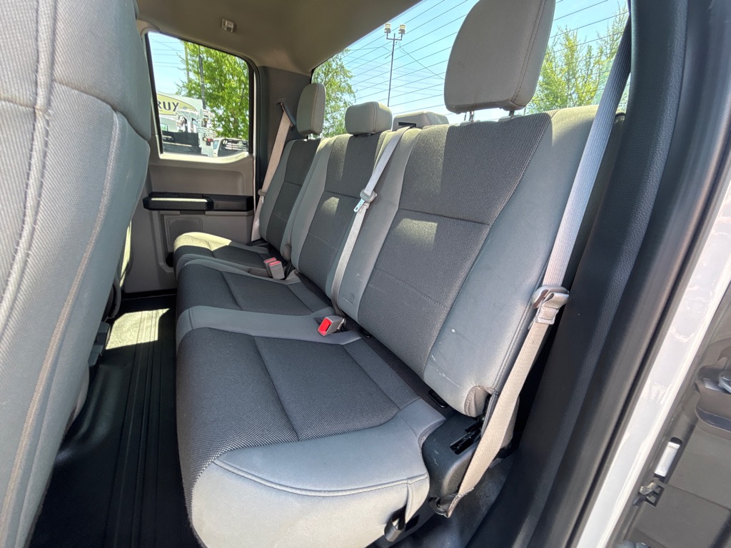 Photo 16 of this FORD F150